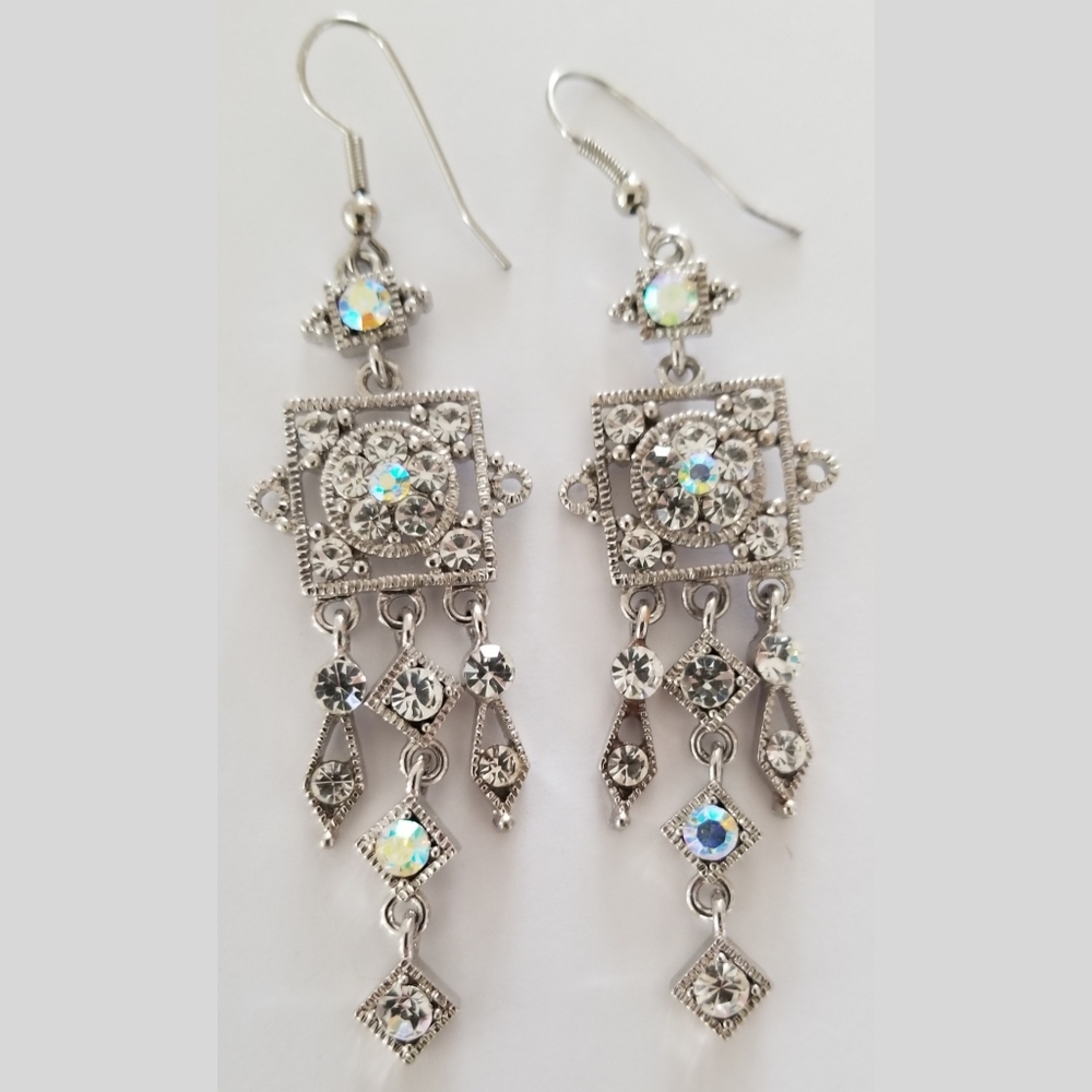 Drop earrings